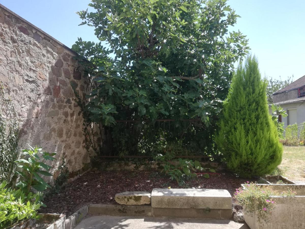 Meubles De Tourisme Le Trianon Et Le Petit Trianon Διαμέρισμα Saint-Junien Εξωτερικό φωτογραφία